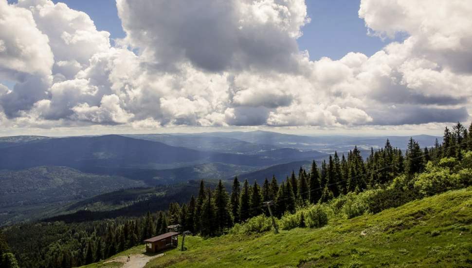 Urlaub in Bayern: Blick vom Großer Arber über den Bayerischen Wald